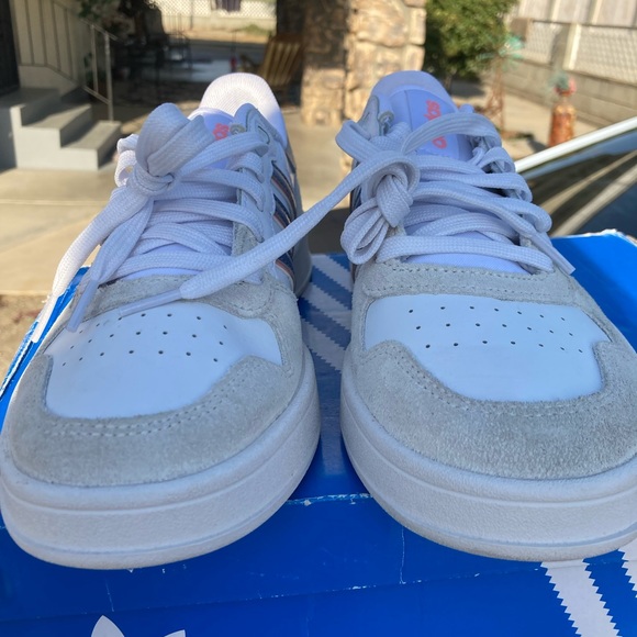 Adidas - Picture 4 of 10